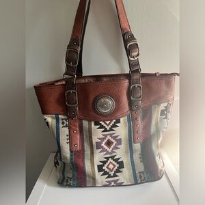 Justin’s Women Jacquard Aztec Pattern Tote